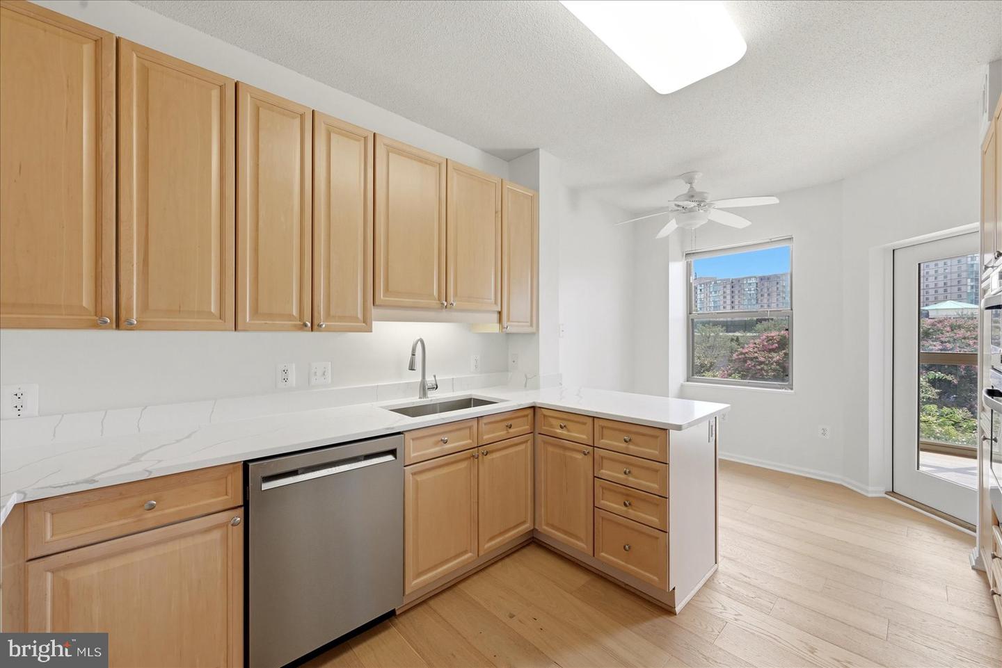 19350 Magnolia Grove Sq #208 Property Photo 20