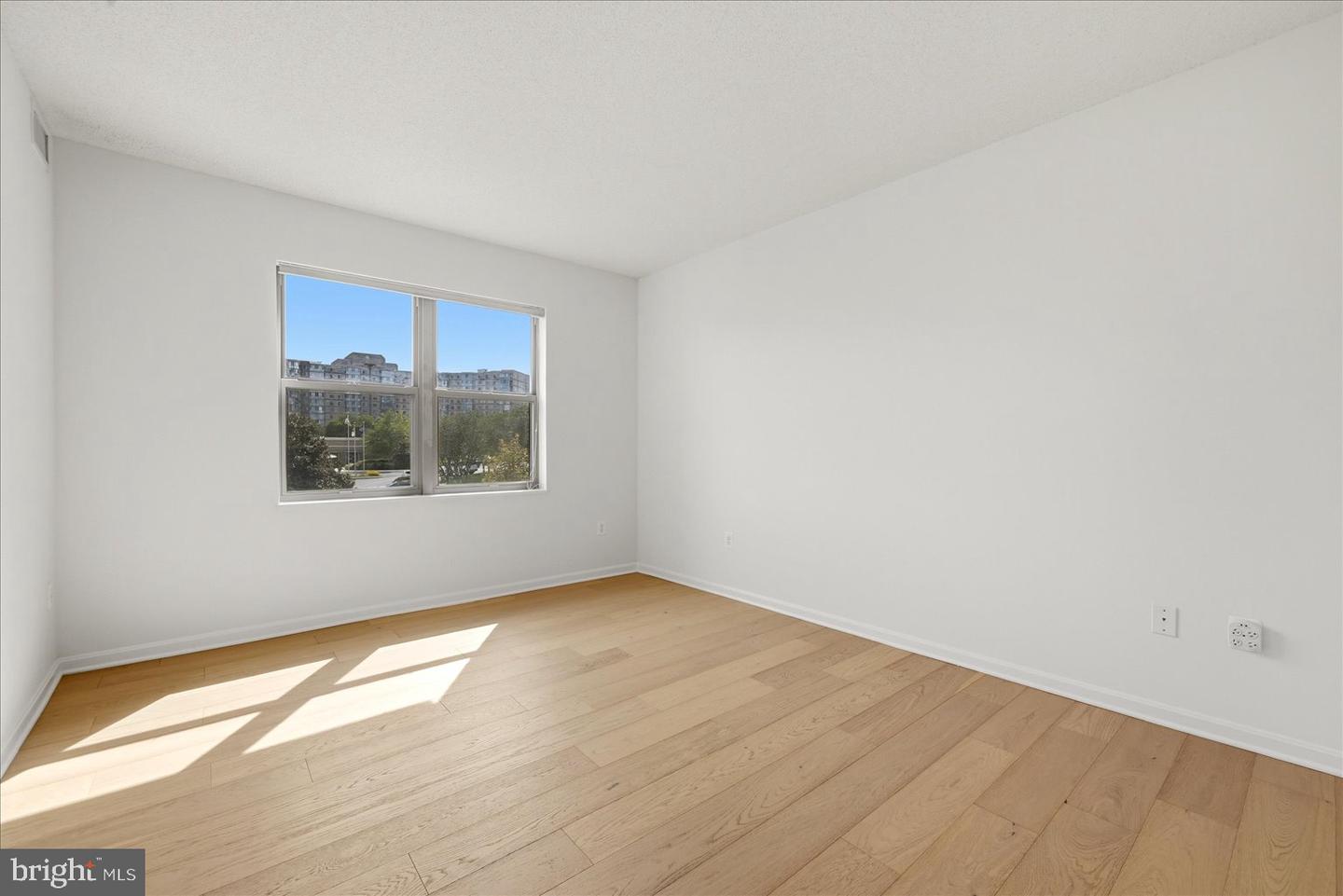 19350 Magnolia Grove Sq #208 Property Photo 48