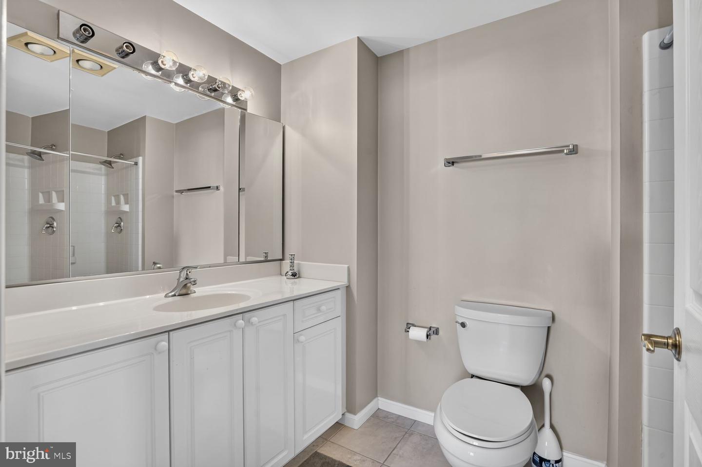 19360 Magnolia Grove Sq #414 Property Photo 23