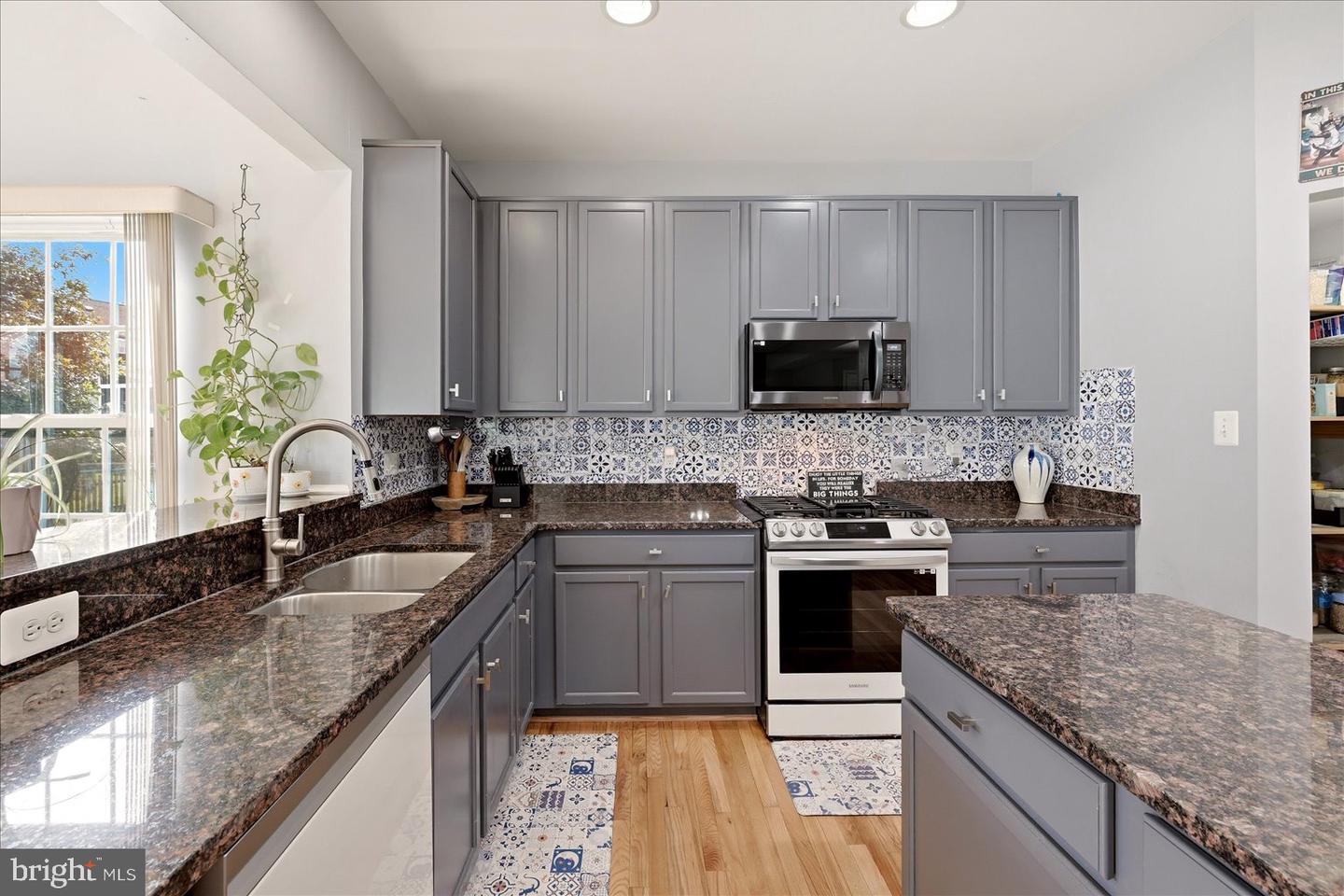 42939 Tippman Pl Property Photo 5