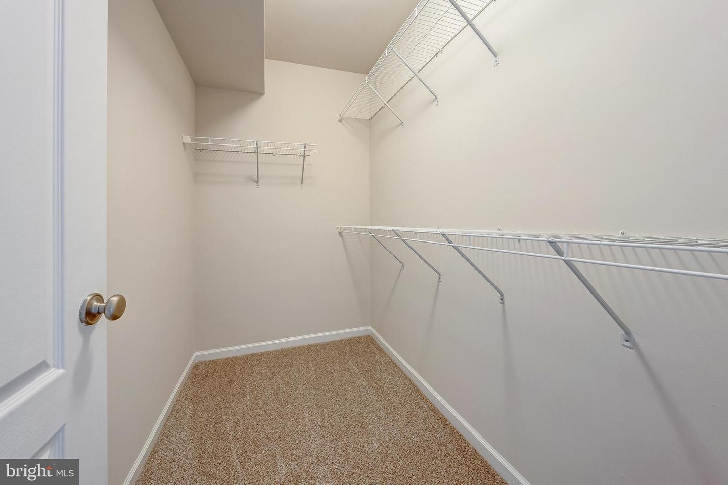 22635 Norwalk Sq Property Photo 24