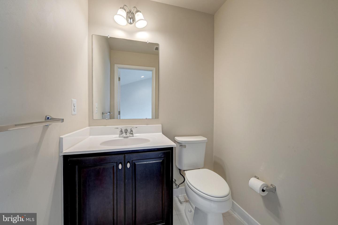 22635 Norwalk Sq Property Photo 33