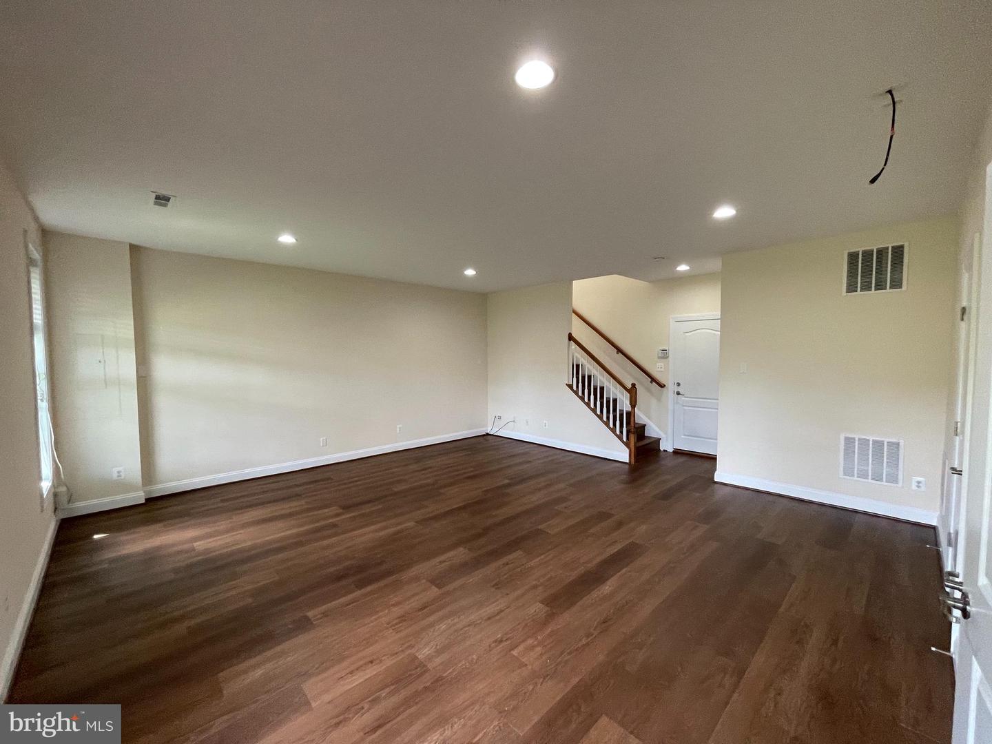 42751 Puller Ter Property Photo 4