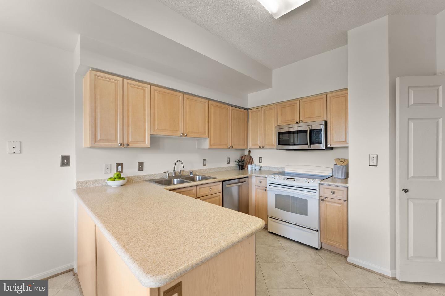 19355 Cypress Ridge Ter #310 Property Photo 25