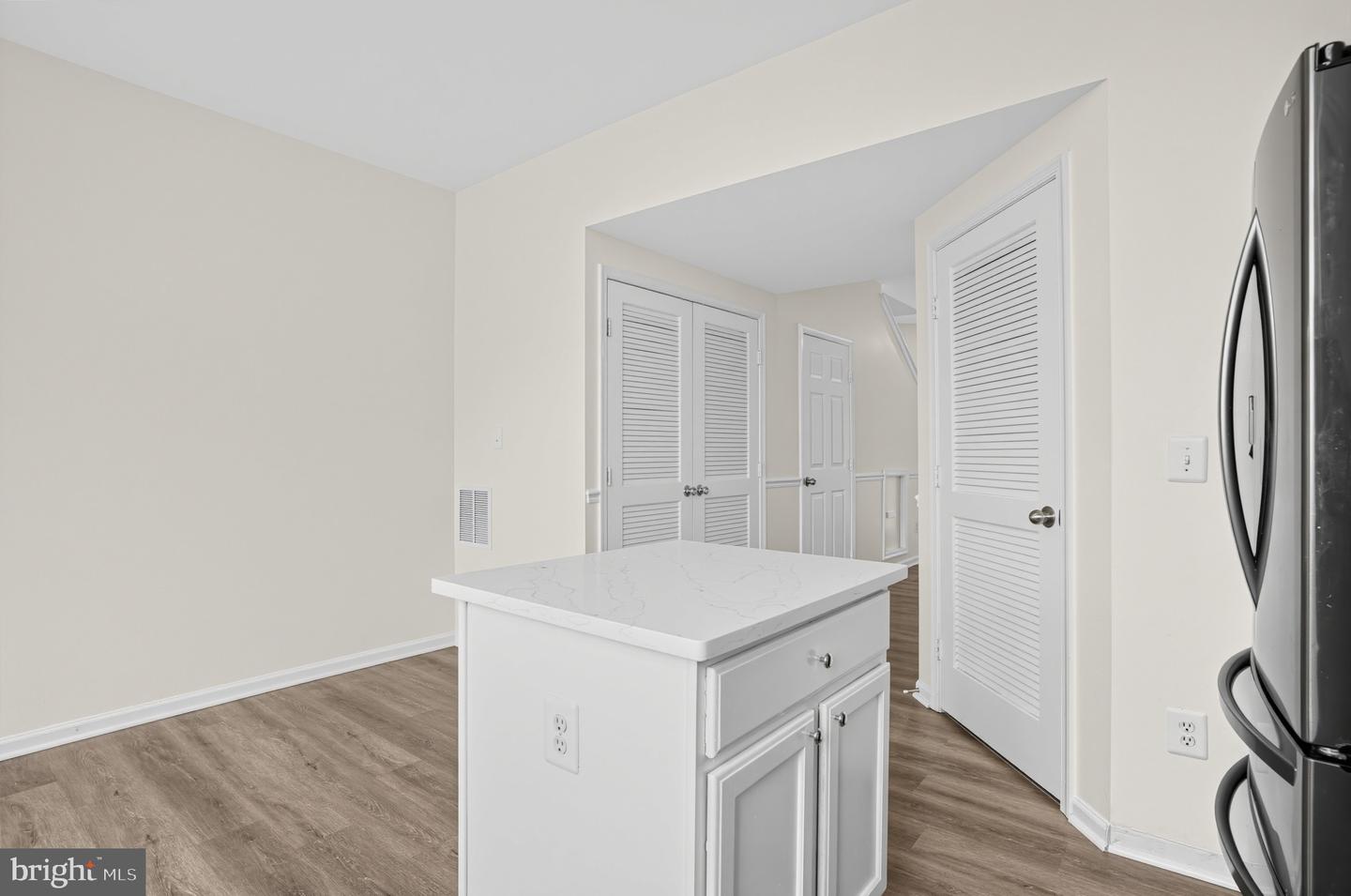 20970 Killawog Ter Property Photo 13