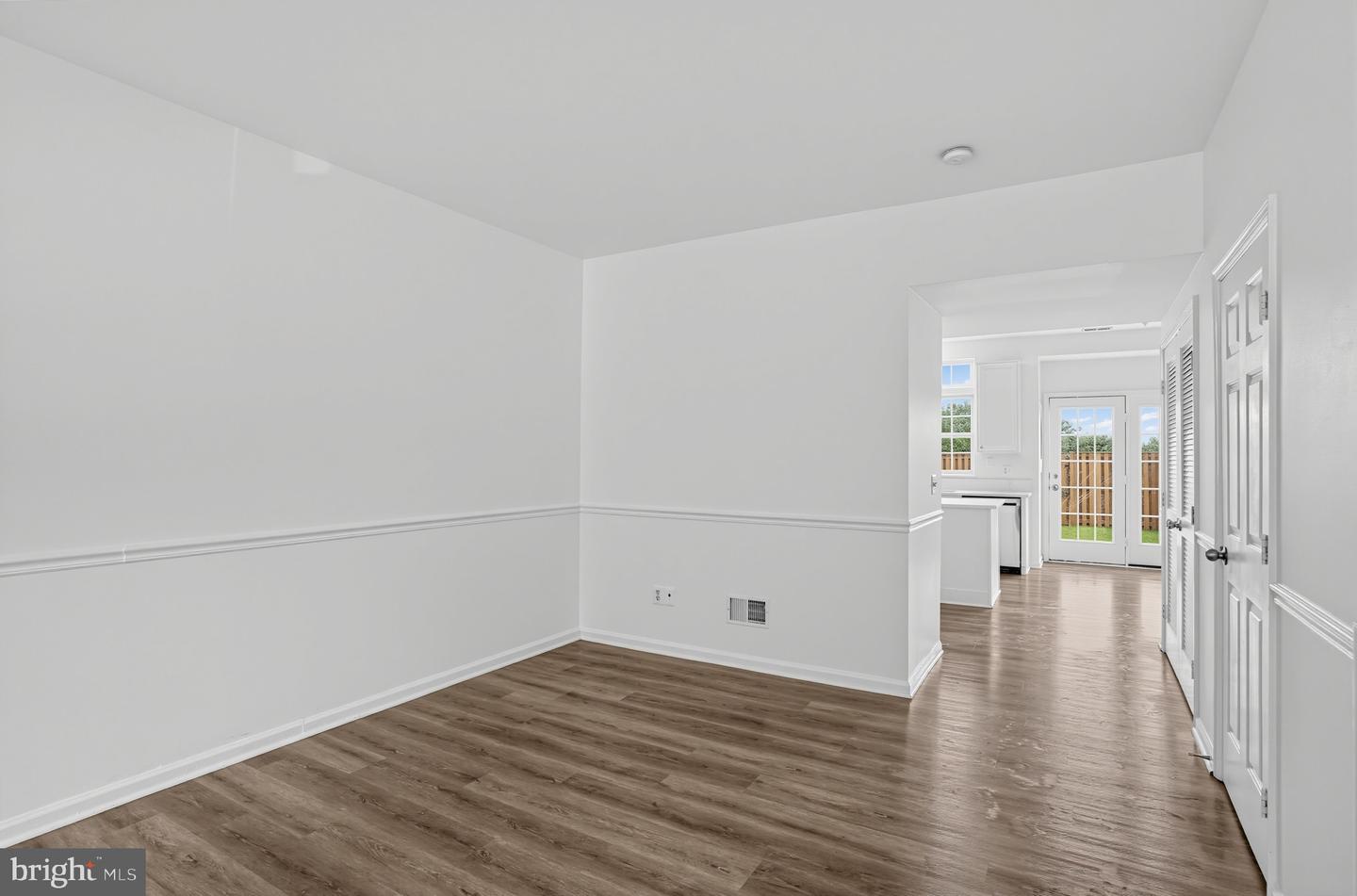 20970 Killawog Ter Property Photo 17