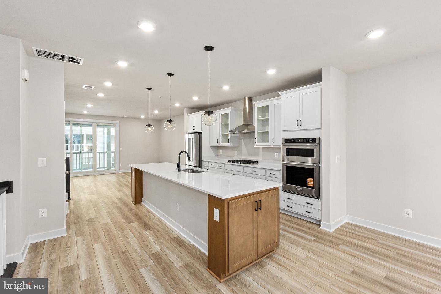 20804 Cloongee Ter Property Photo 1