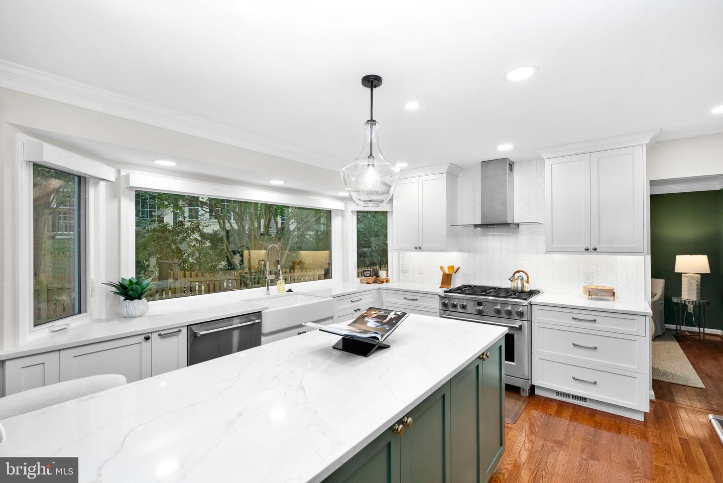 12 Teasdale Ct Property Photo 6