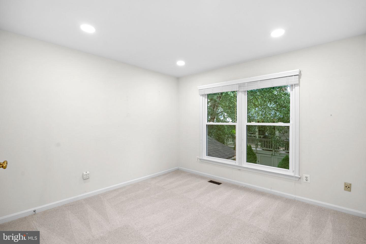 12 Teasdale Ct Property Photo 35