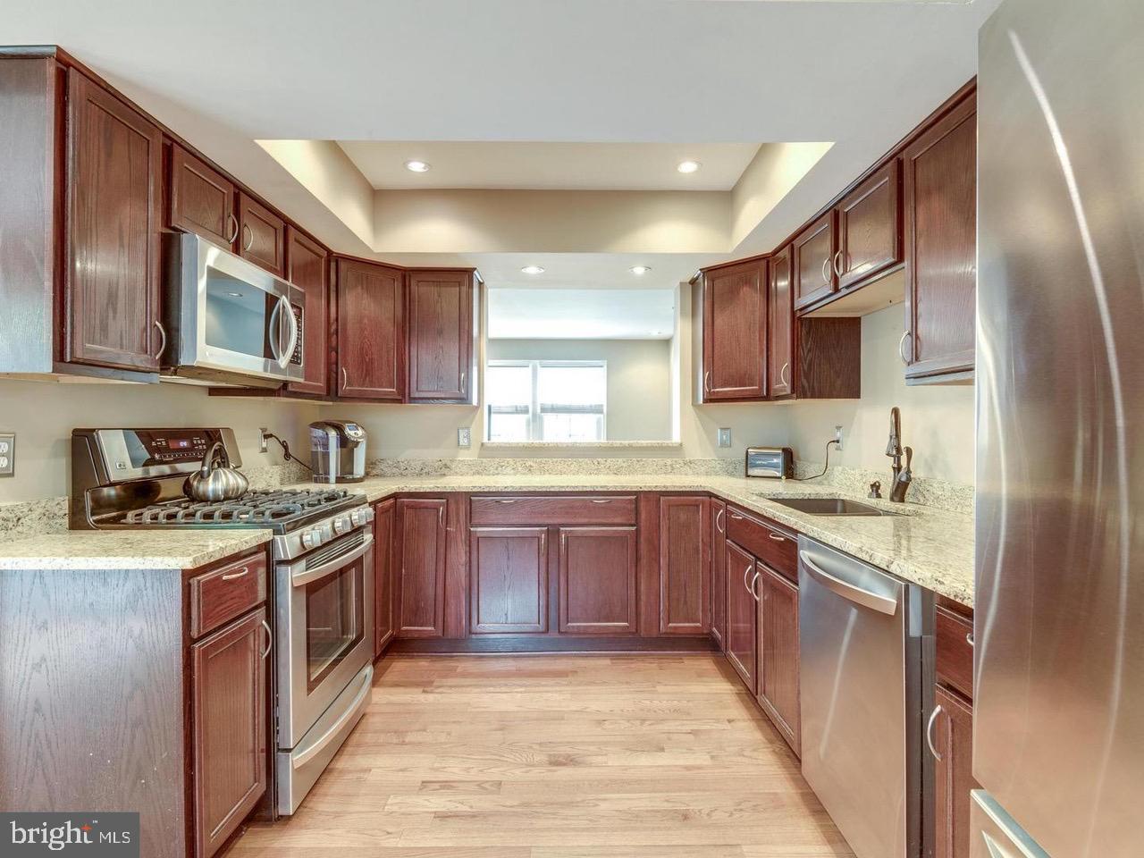 46809 Ironstone Ter Property Photo 10