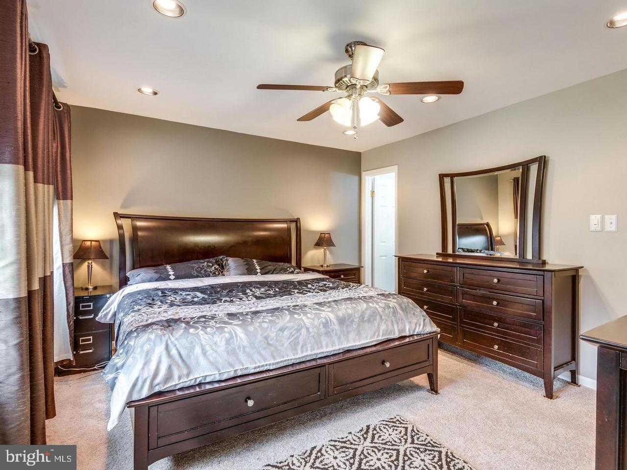 46809 Ironstone Ter Property Photo 19