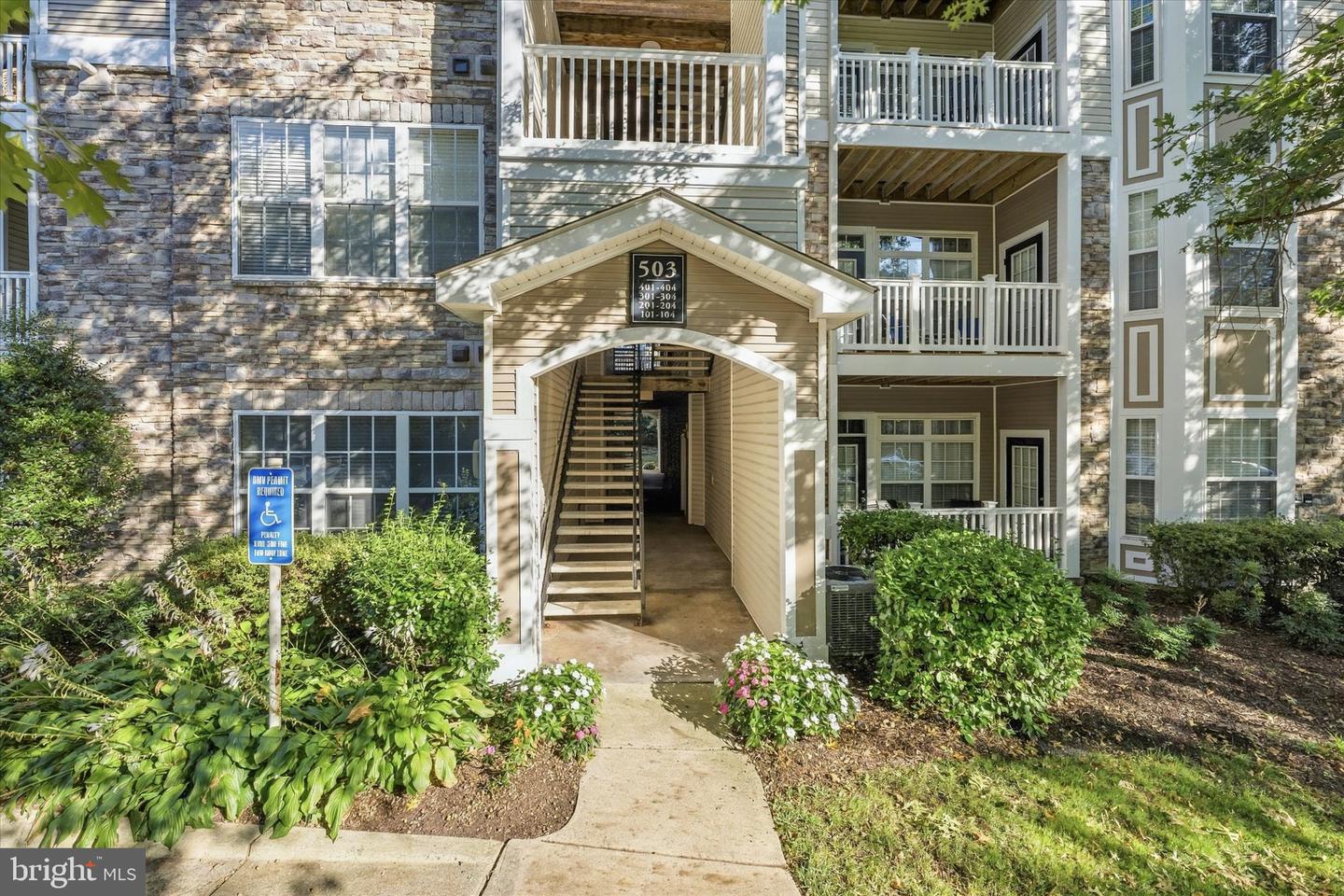 503 Sunset View Ter Se #404 Property Photo 2