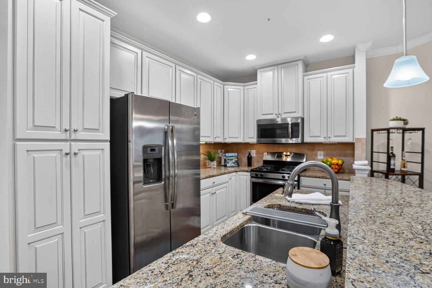 42284 Tackroom Ter Property Photo 8