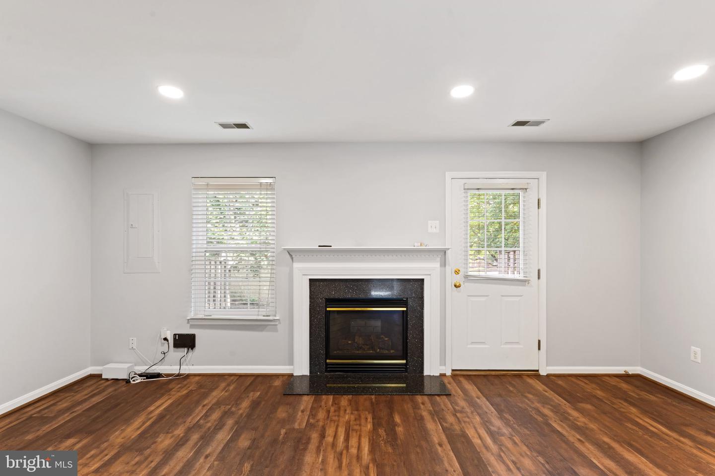 45554 Reading Ter Property Photo 7