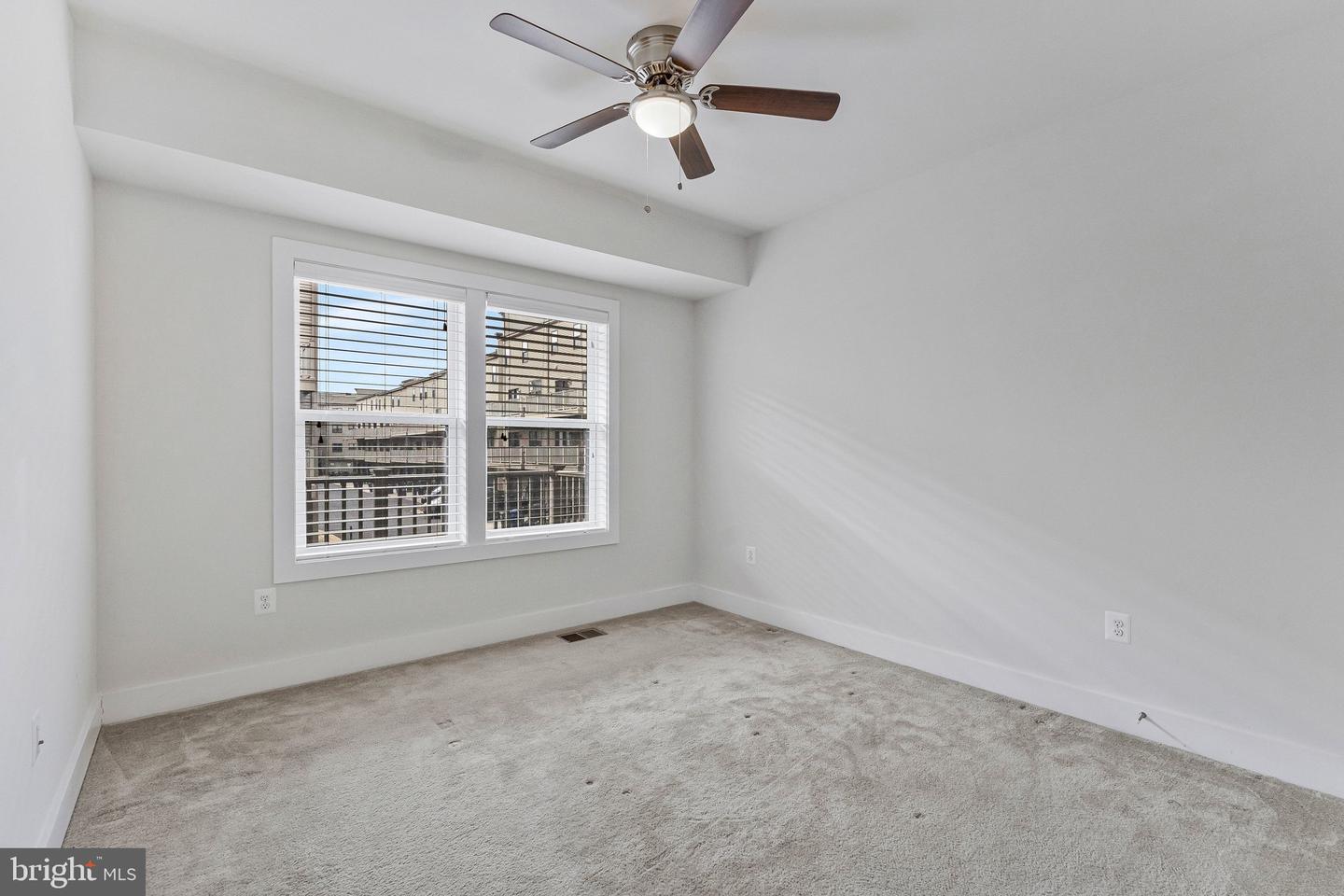 44804 Tiverton Sq Property Photo 11
