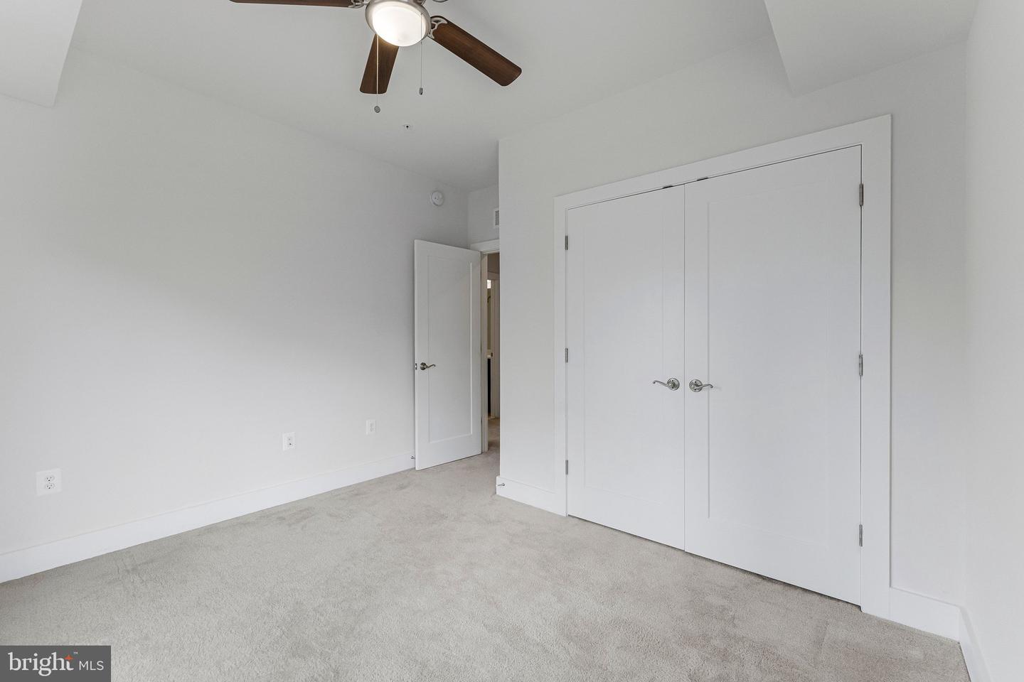 44804 Tiverton Sq Property Photo 13