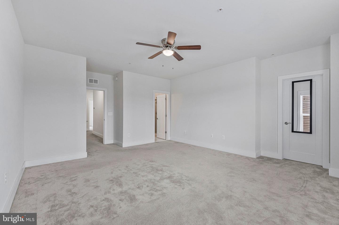 44804 Tiverton Sq Property Photo 18