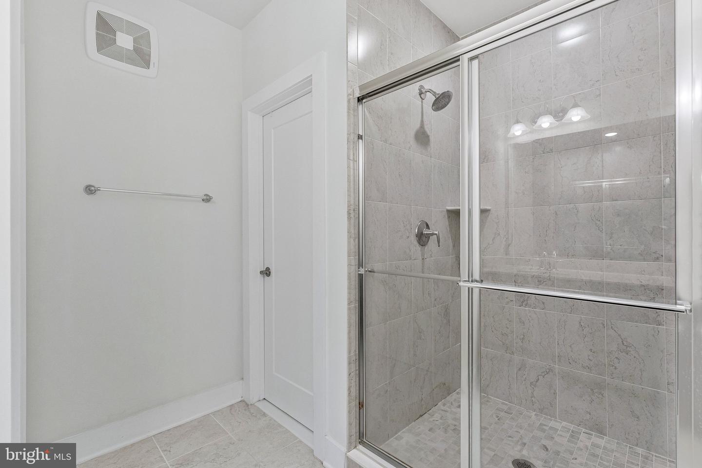 44804 Tiverton Sq Property Photo 22