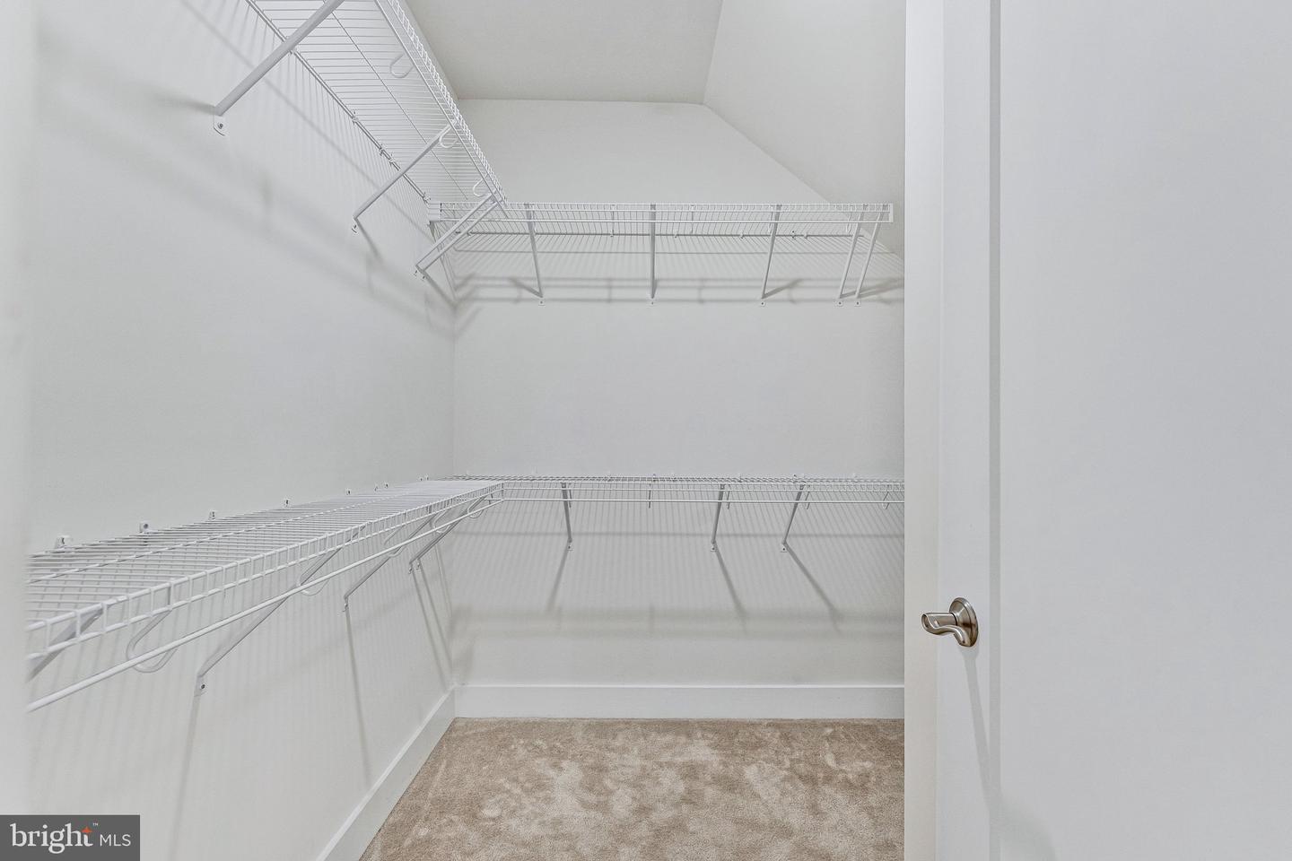 44804 Tiverton Sq Property Photo 23