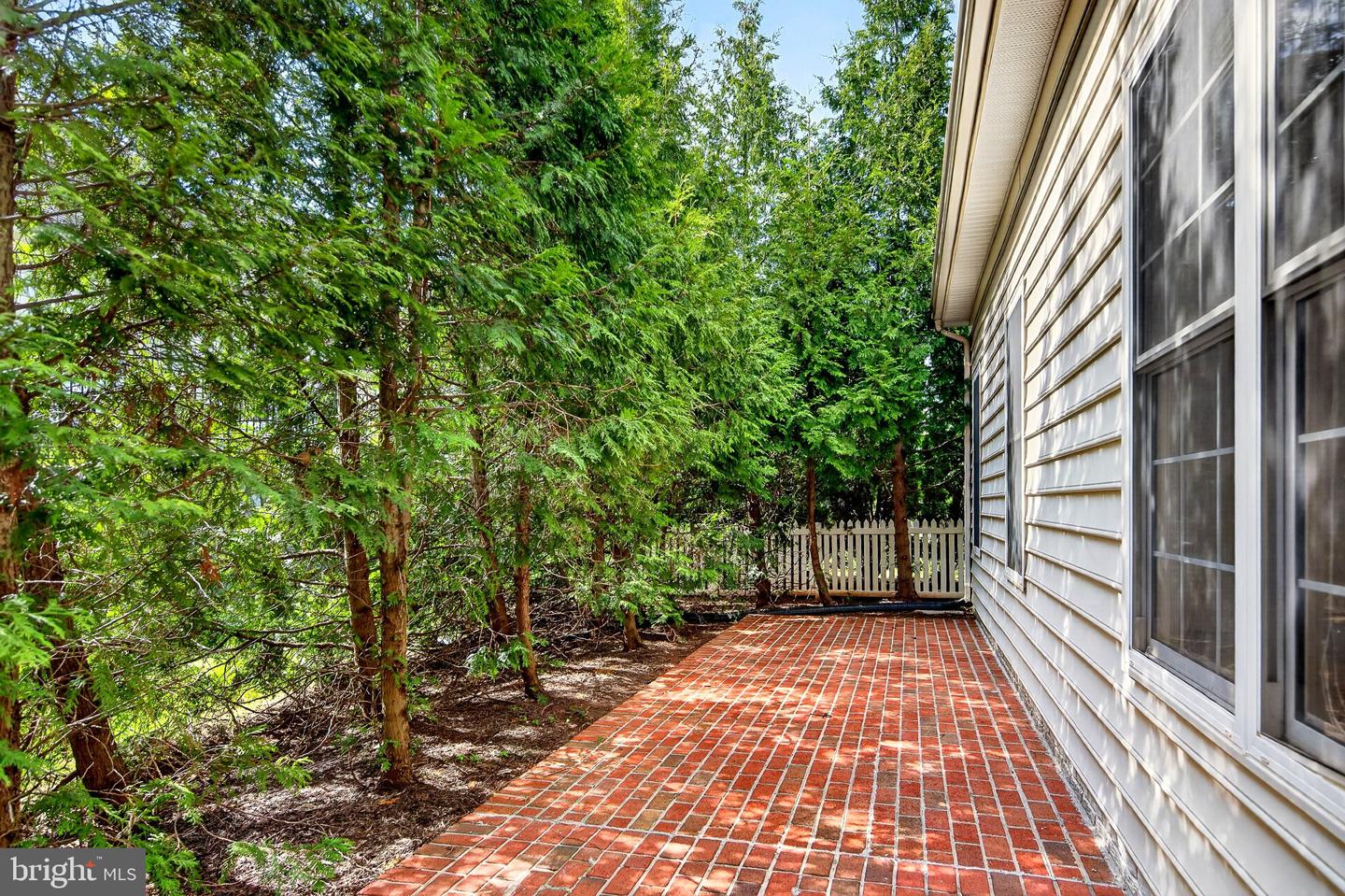 20647 Casablanca Dr Property Photo 6