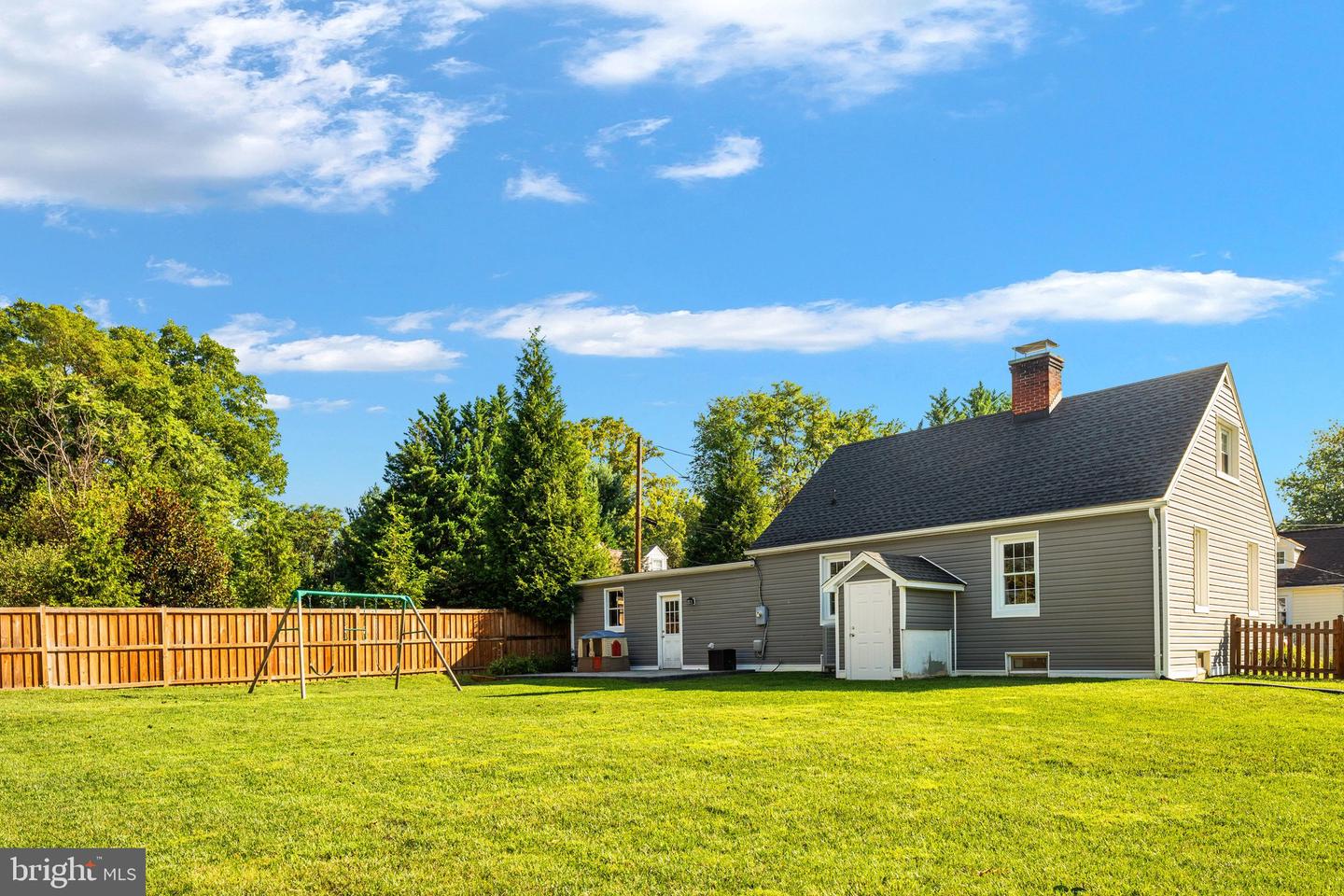 10 Church St Property Photo 37