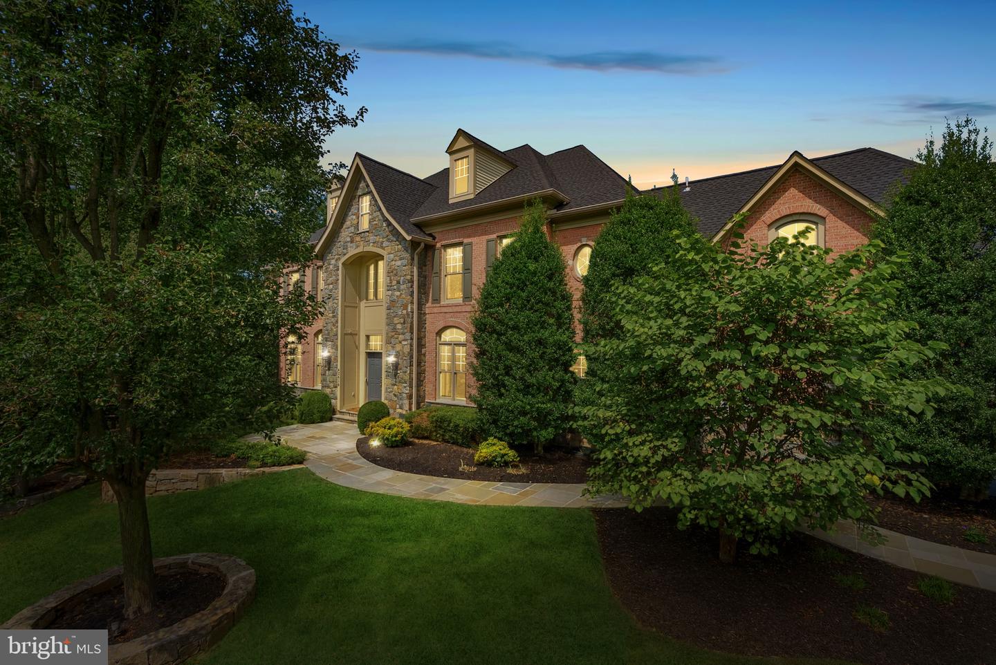 42618 Trappe Rock Ct Property Photo 2