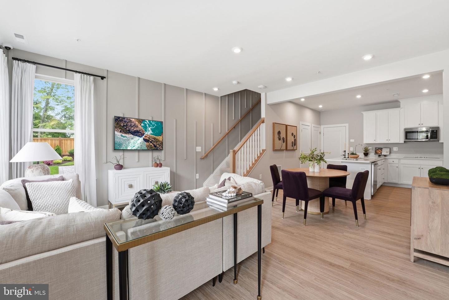 21120 Southbank St Property Photo 1