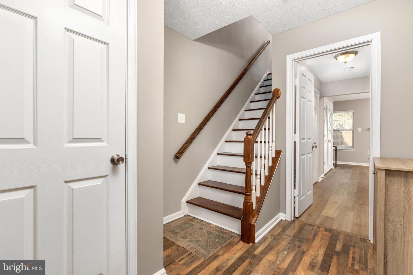 420 Nikki Se Property Photo 3