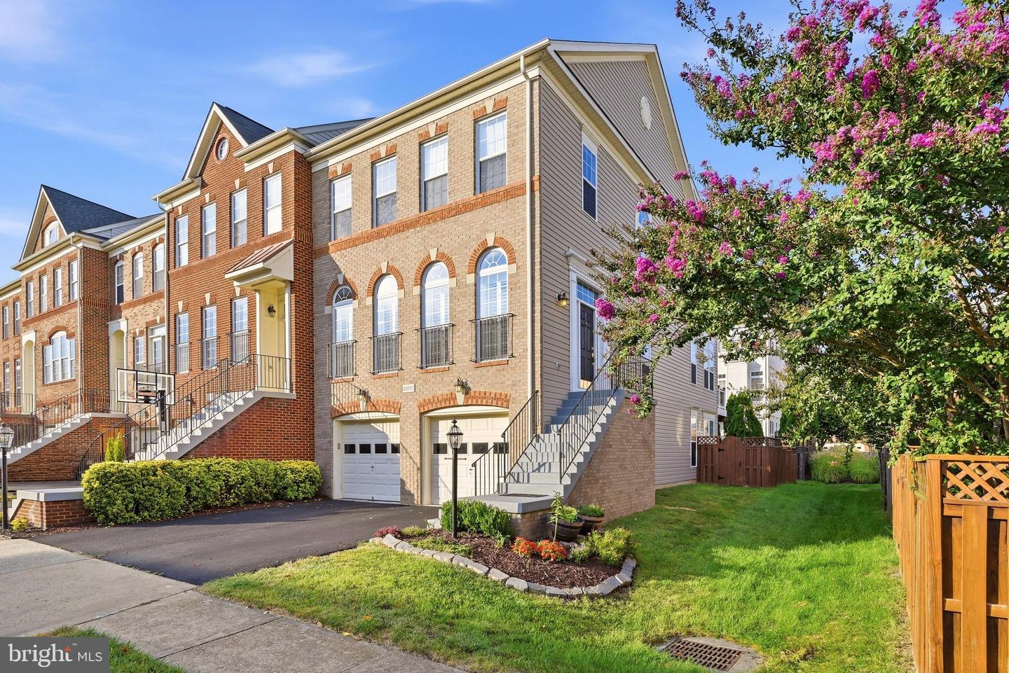 22017 Dilworth Sq Property Photo 1