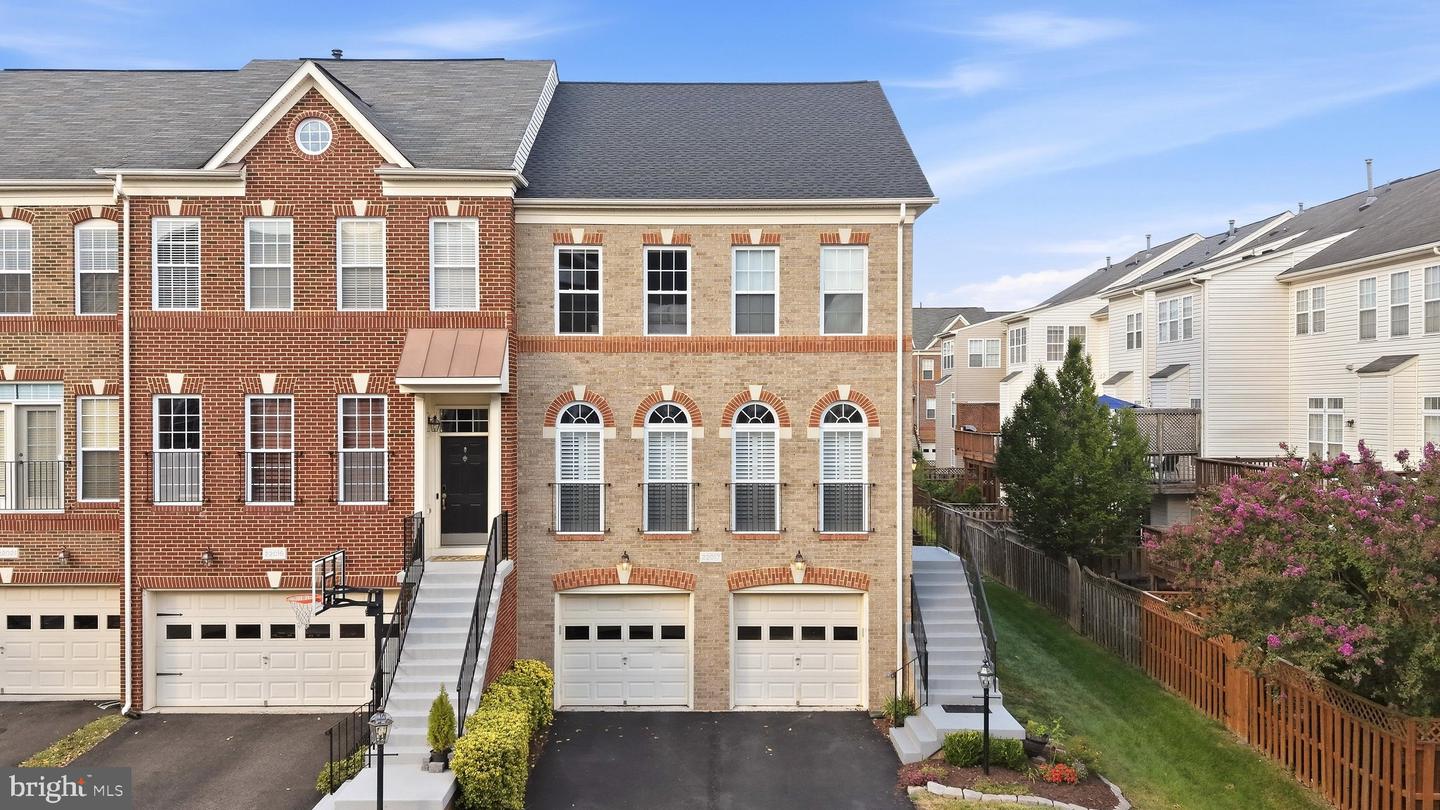 22017 Dilworth Sq Property Photo 2