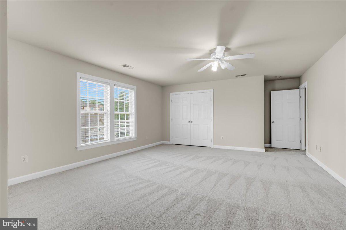 47650 Mid Surrey Sq Property Photo 50