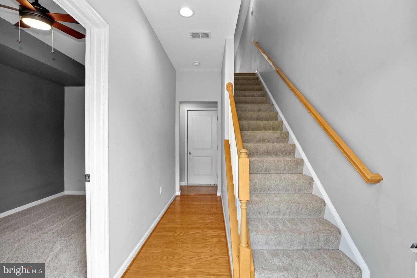 41746 Mcmonagle Sq Property Photo 3