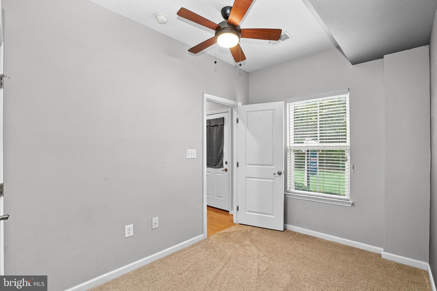 41746 Mcmonagle Sq Property Photo 6