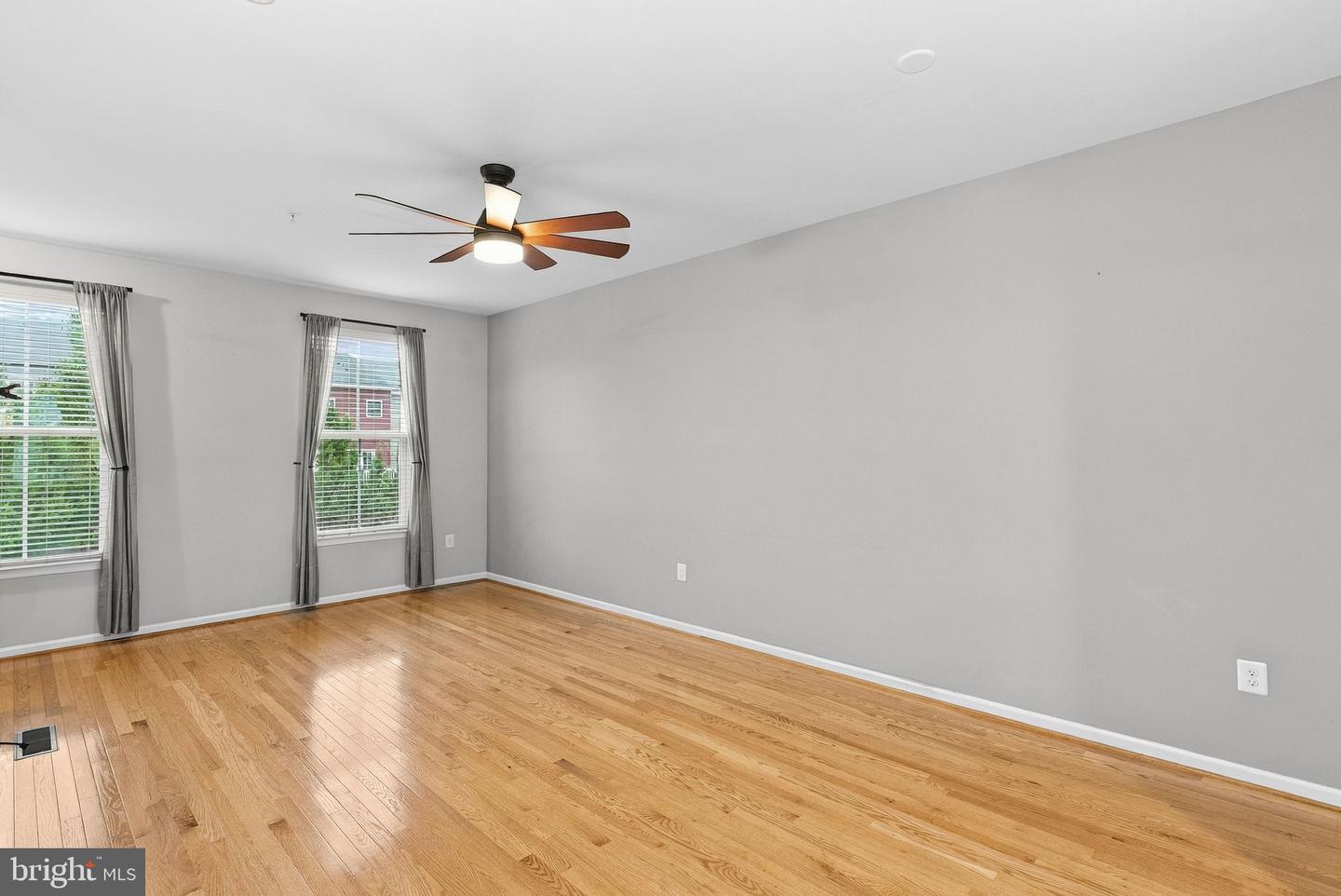 41746 Mcmonagle Sq Property Photo 17