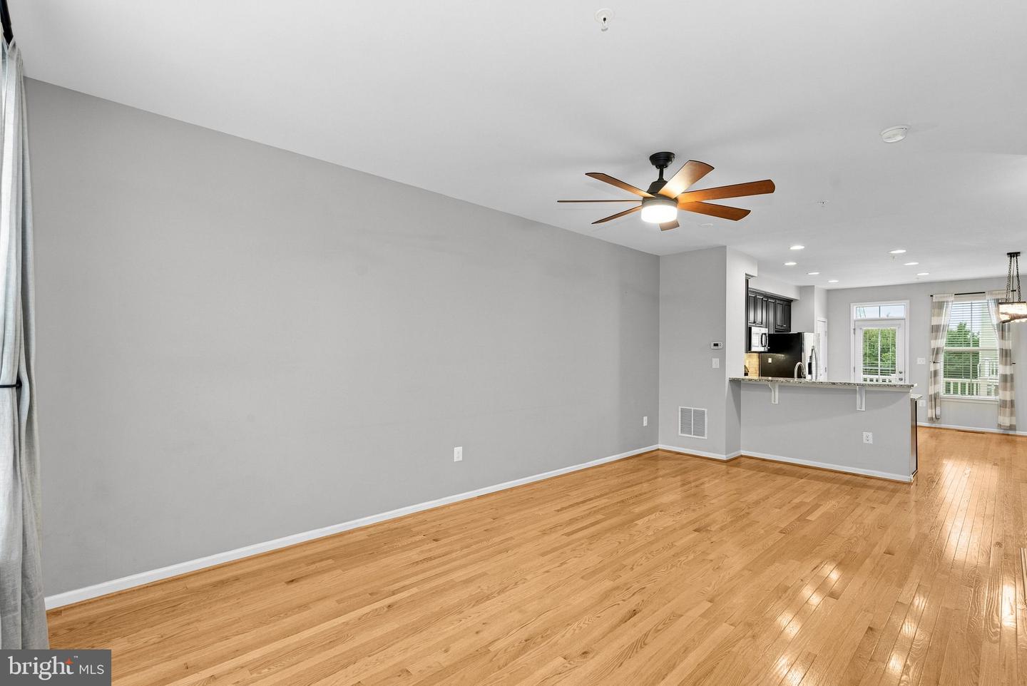 41746 Mcmonagle Sq Property Photo 20