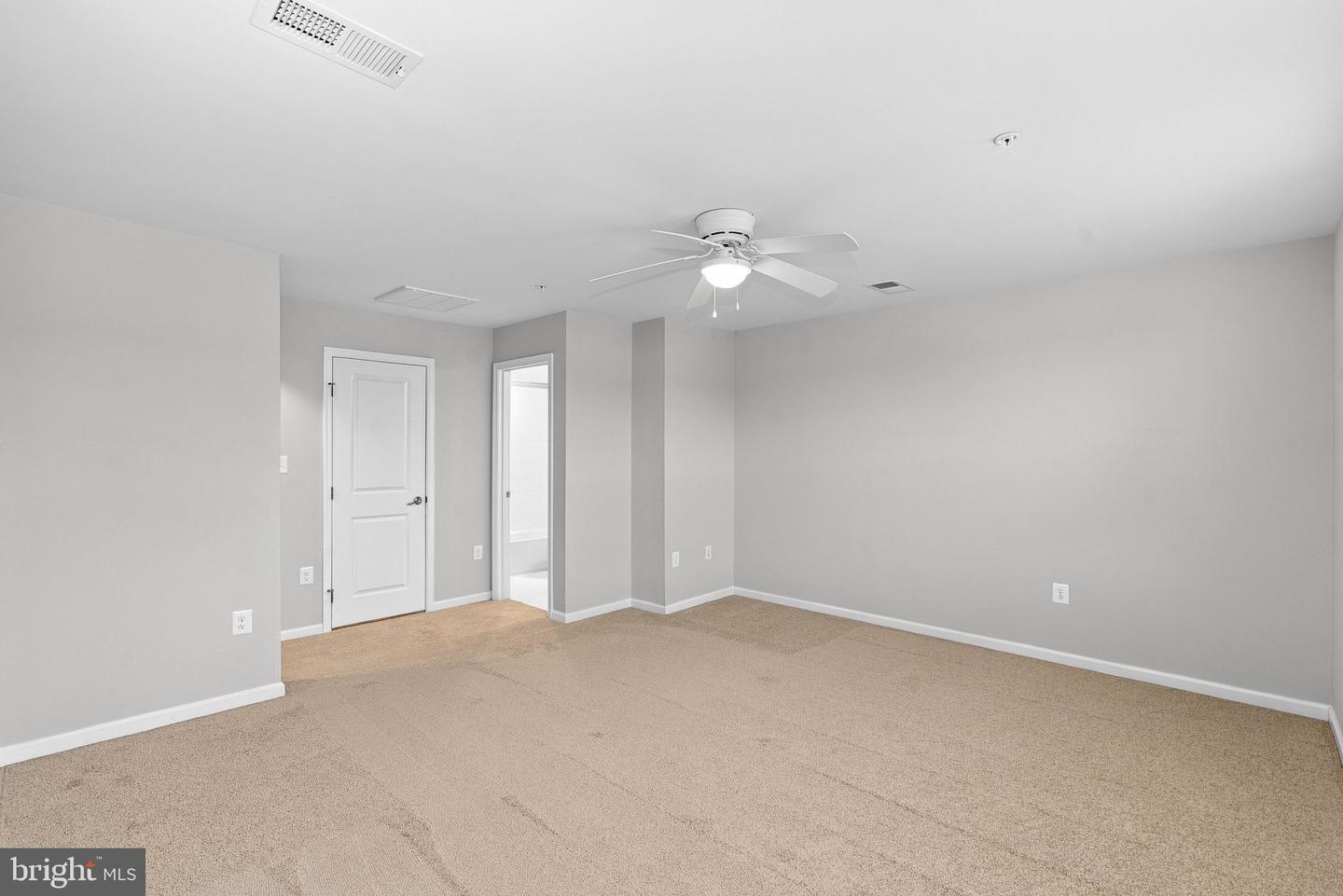 41746 Mcmonagle Sq Property Photo 40