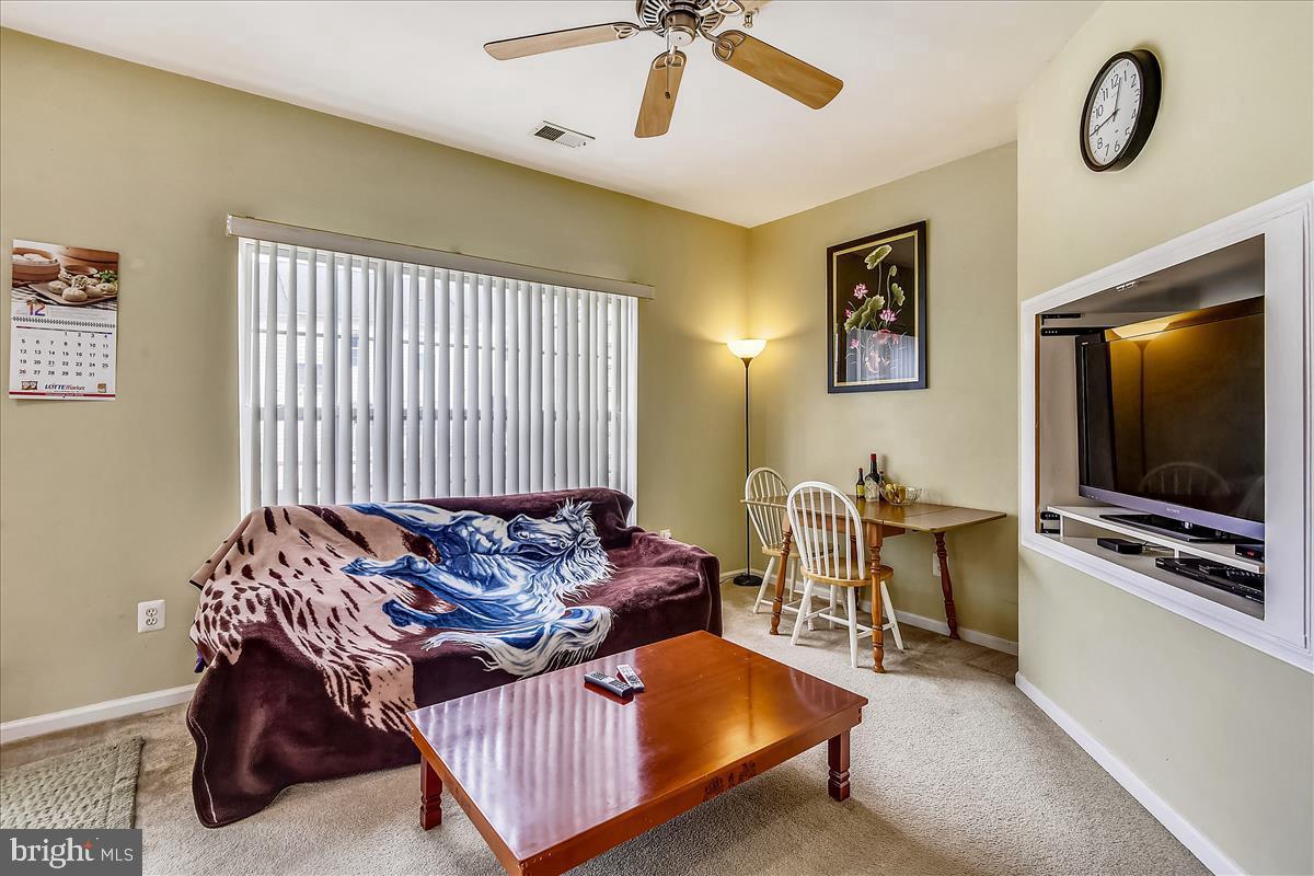 42223 Terrazzo Ter Property Photo 4