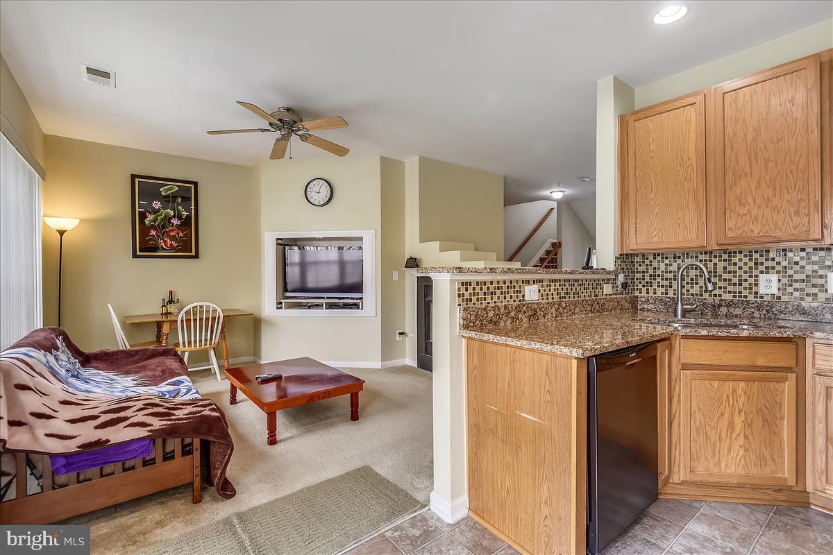 42223 Terrazzo Ter Property Photo 9