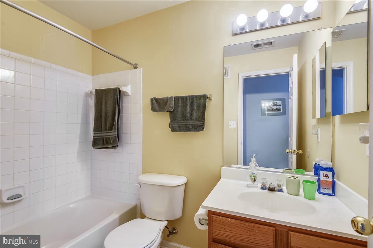 42223 Terrazzo Ter Property Photo 18