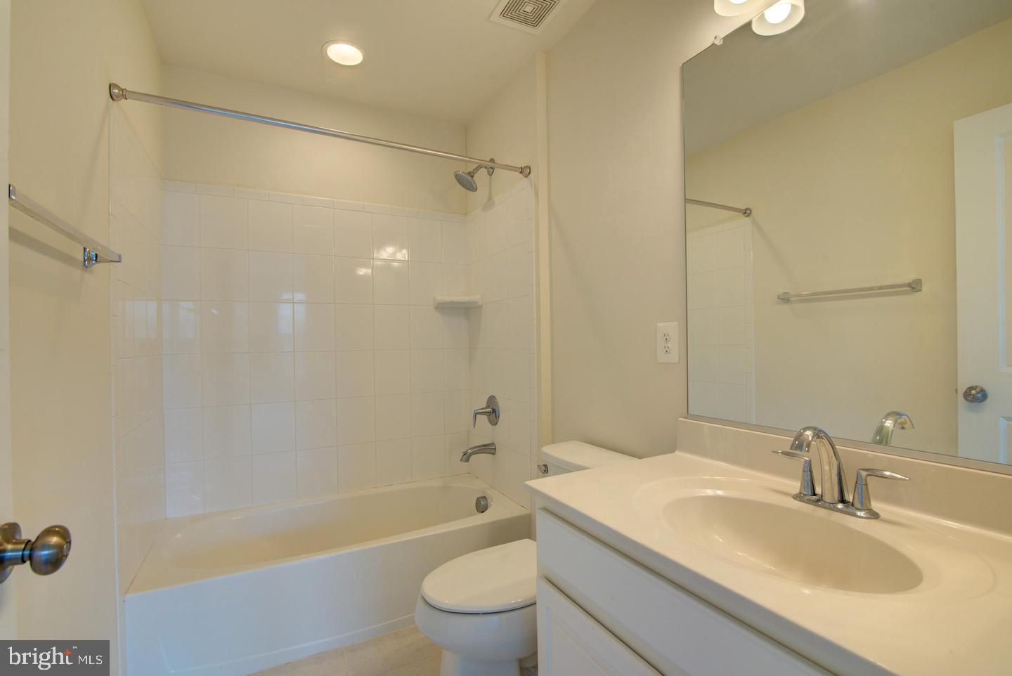 42262 Knotty Oak Terrace Property Photo 57