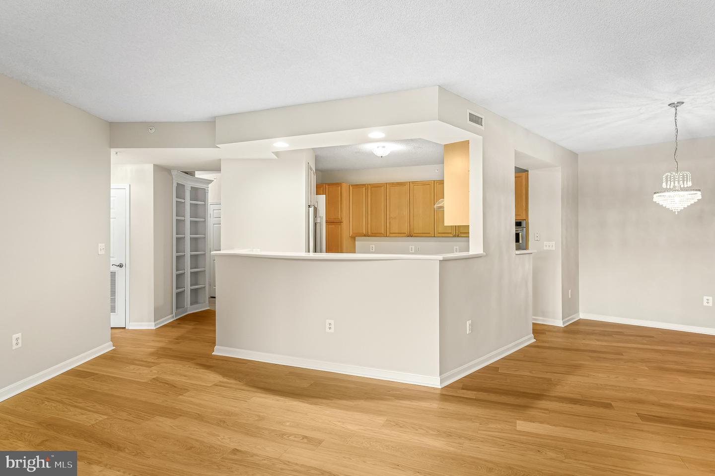 19370 Magnolia Grove #107 Property Photo 5