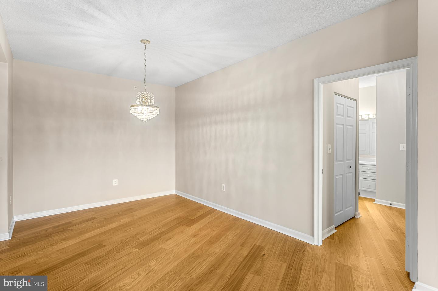 19370 Magnolia Grove #107 Property Photo 10