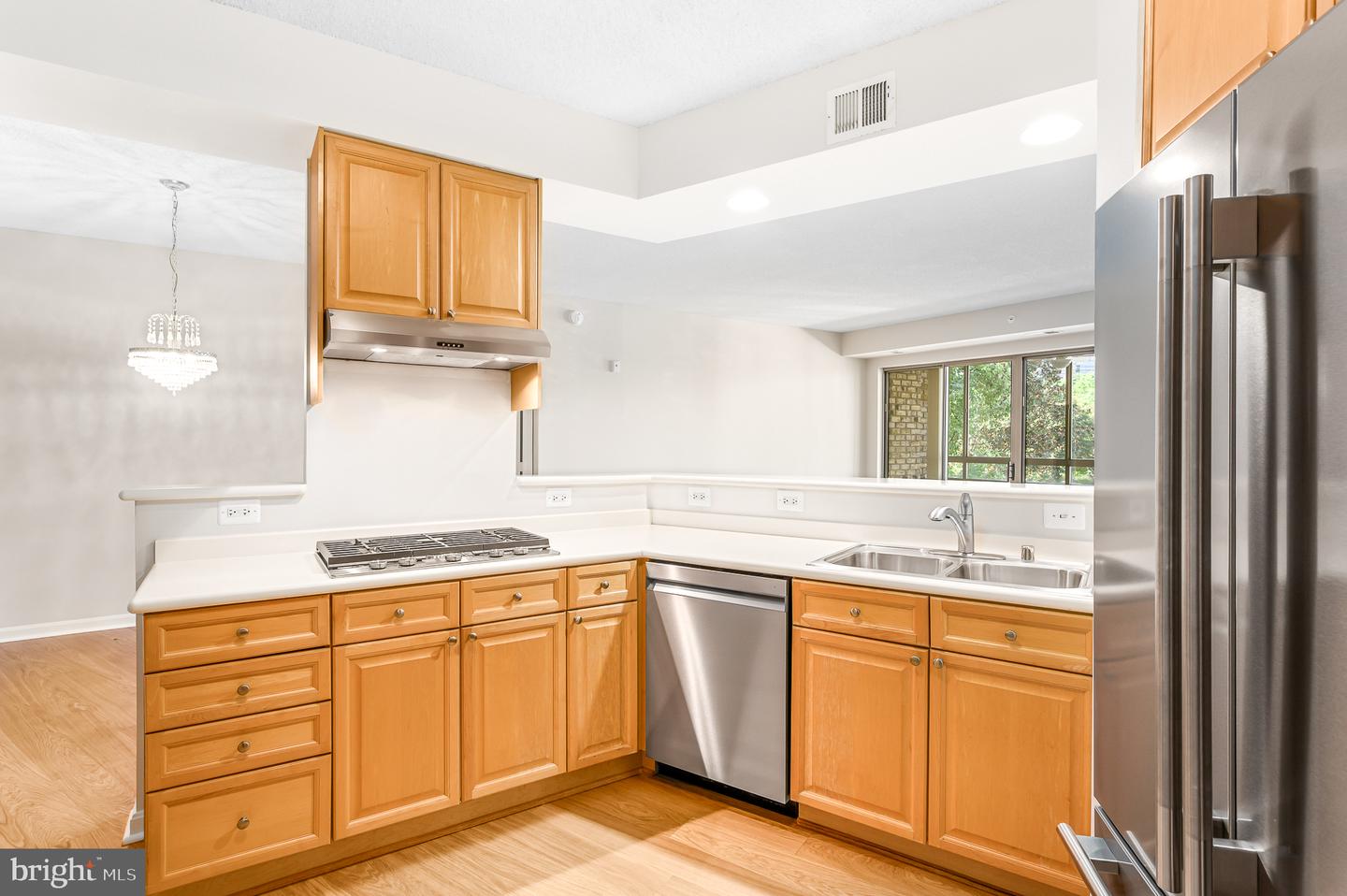 19370 Magnolia Grove #107 Property Photo 12