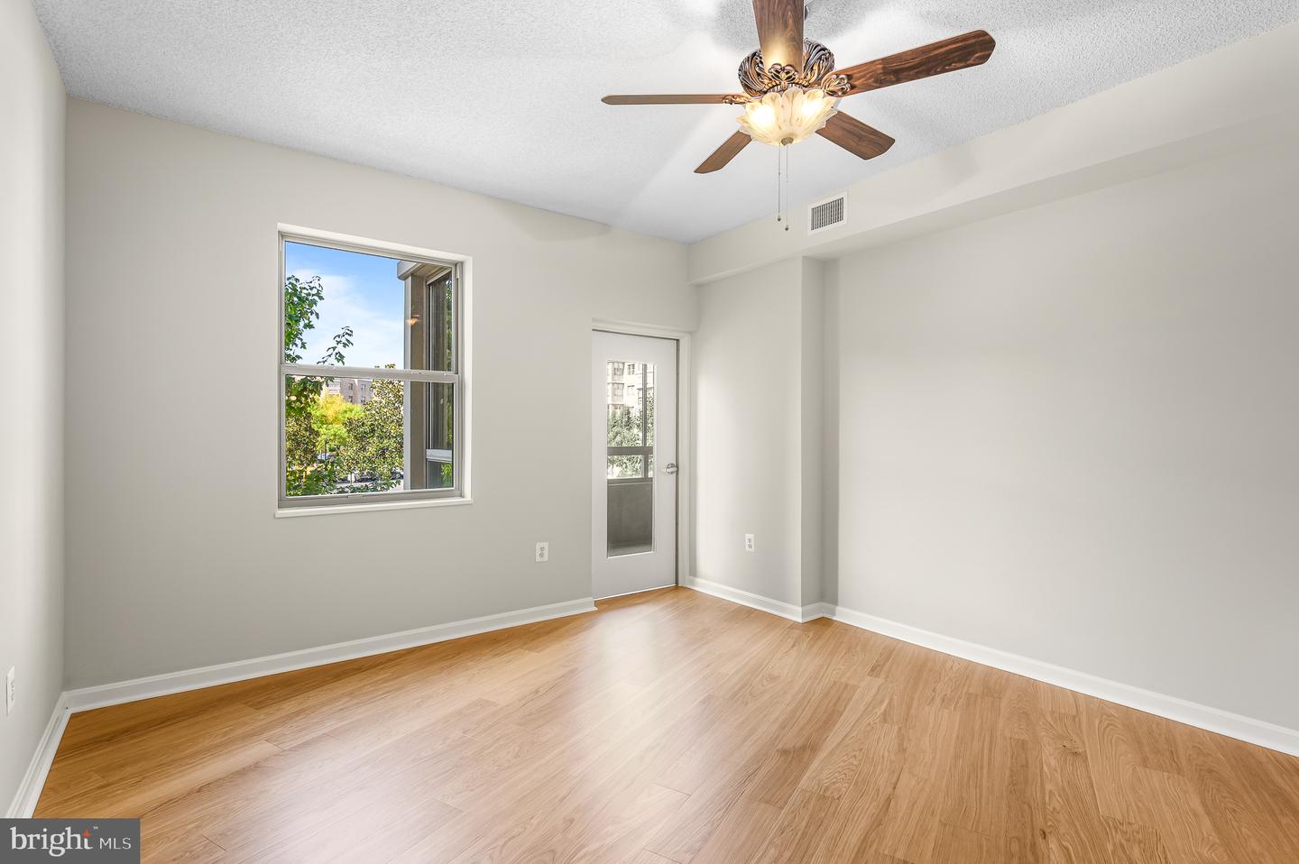 19370 Magnolia Grove #107 Property Photo 22