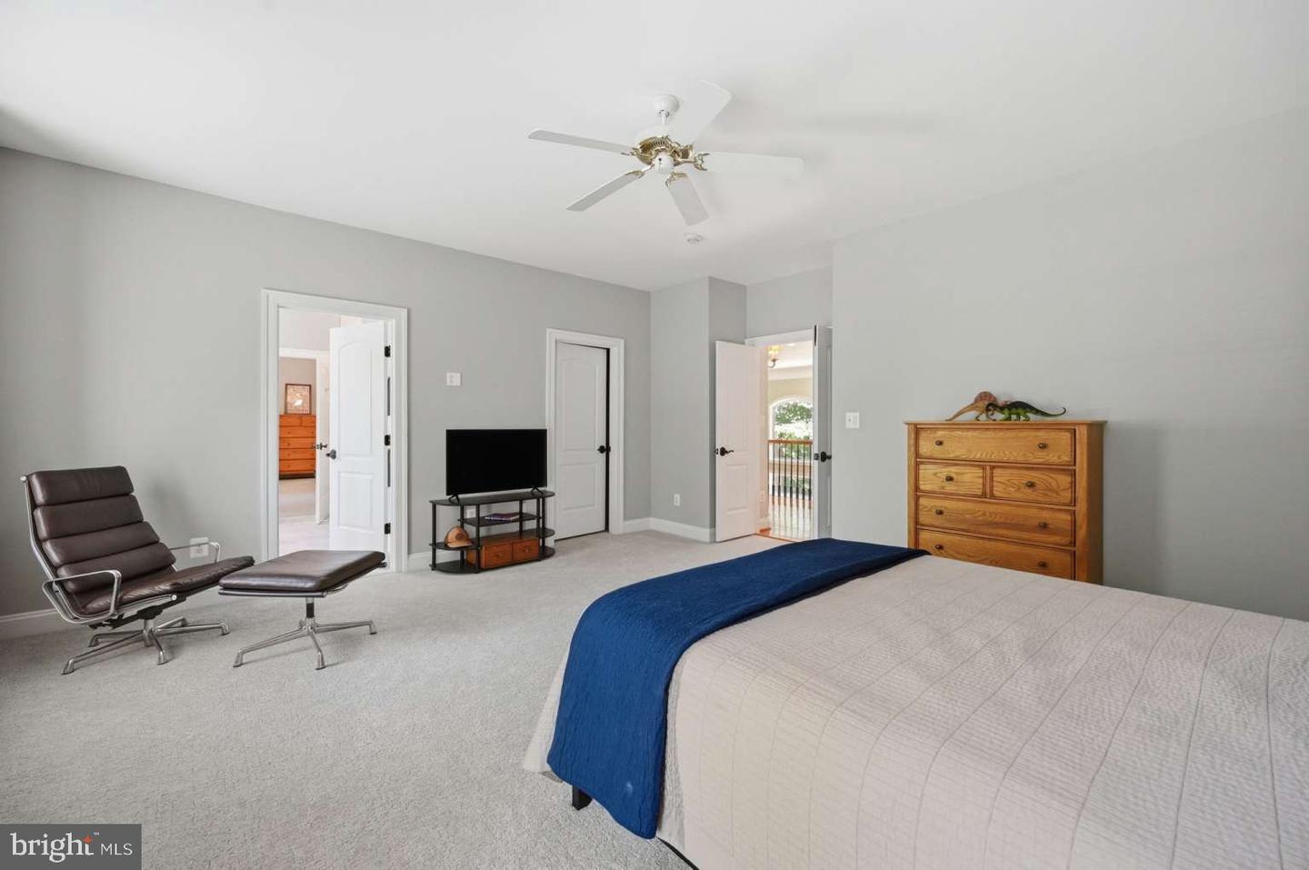 129 Sinegar Pl Property Photo 30