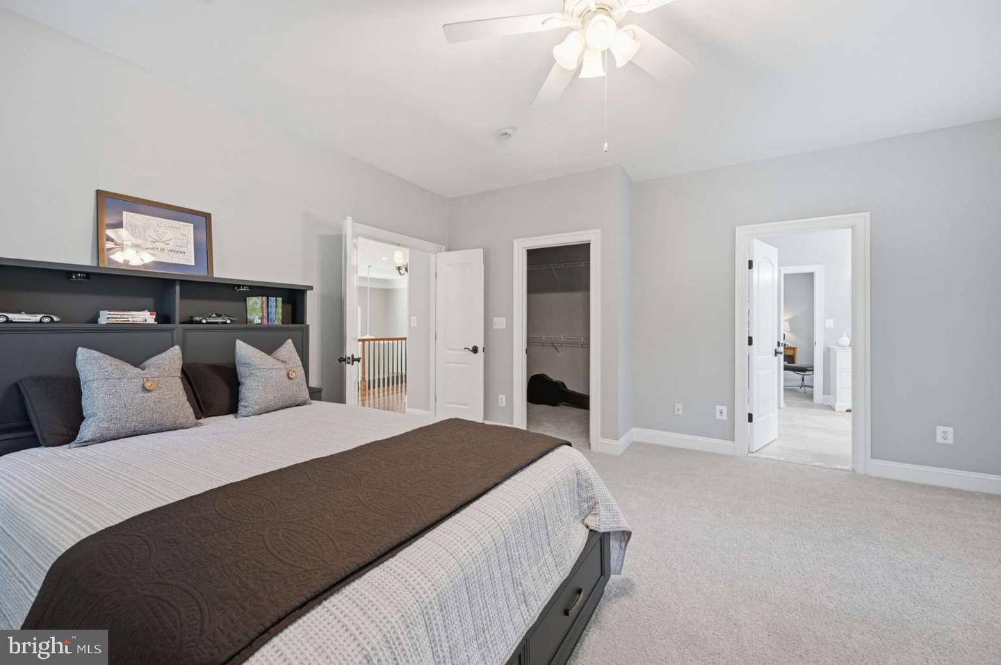 129 Sinegar Pl Property Photo 33