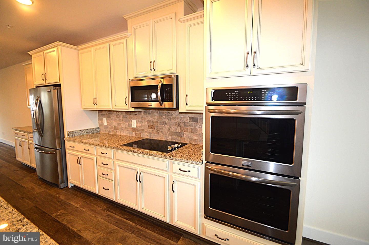 44878 Tiverton Sq Property Photo 10