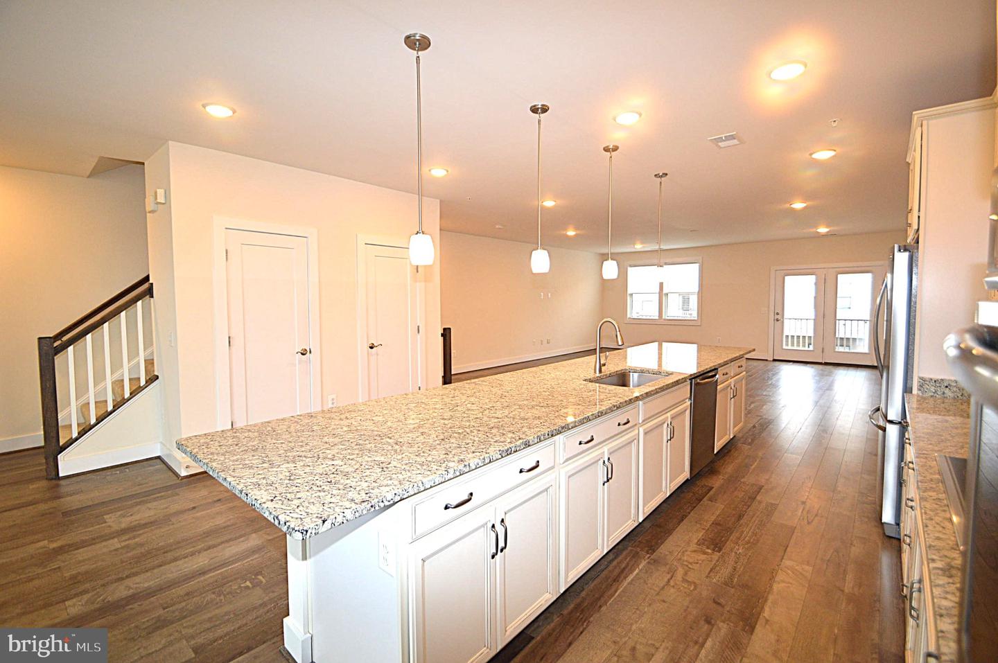 44878 Tiverton Sq Property Photo 13