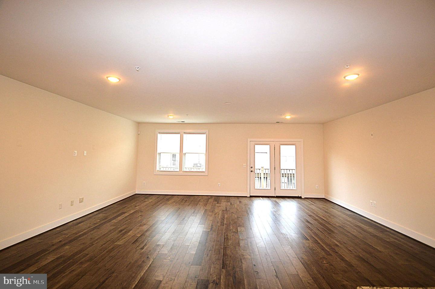 44878 Tiverton Sq Property Photo 14