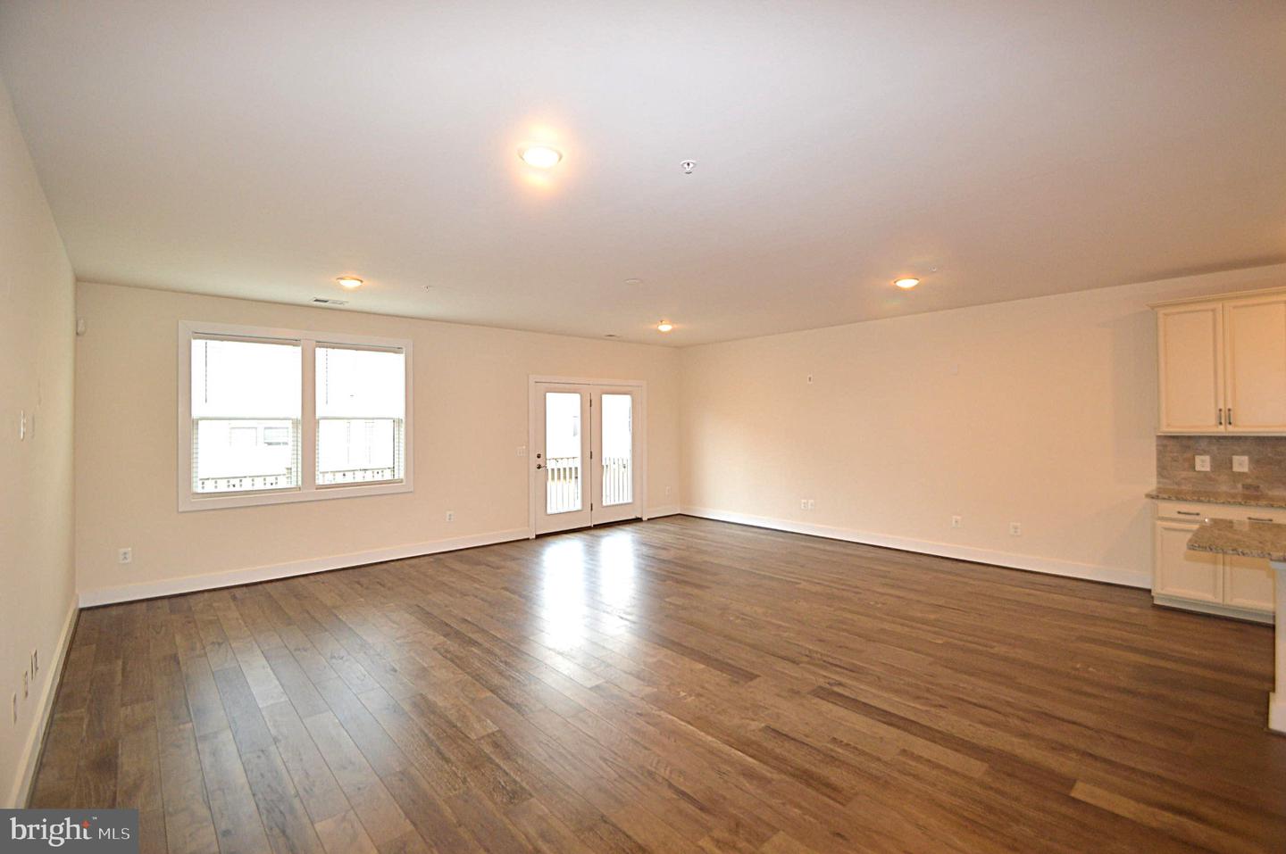 44878 Tiverton Sq Property Photo 15